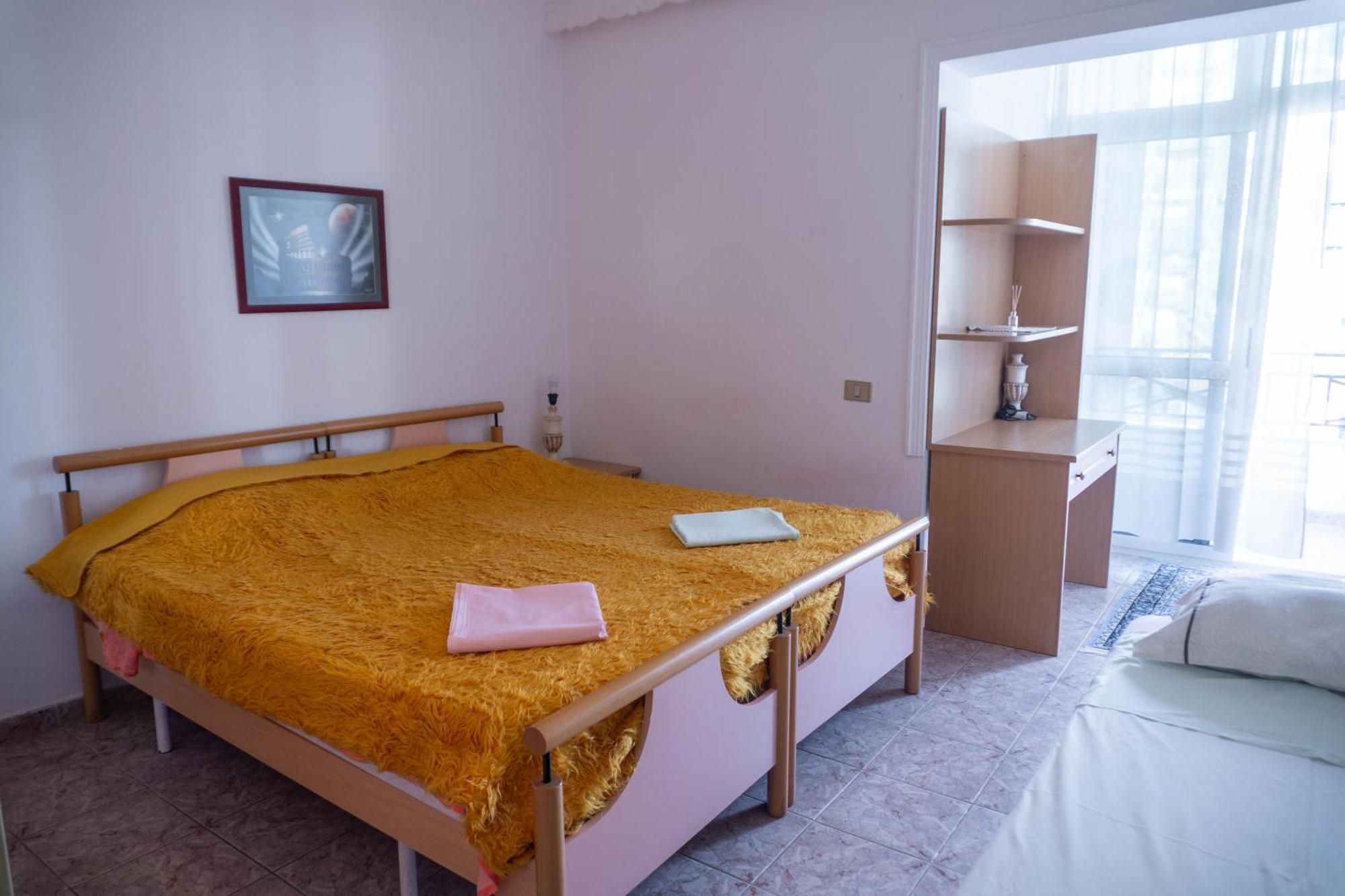 Bllok Bright Private Bedrooms With Private Bathroom On Shared Apartment 地拉那 外观 照片